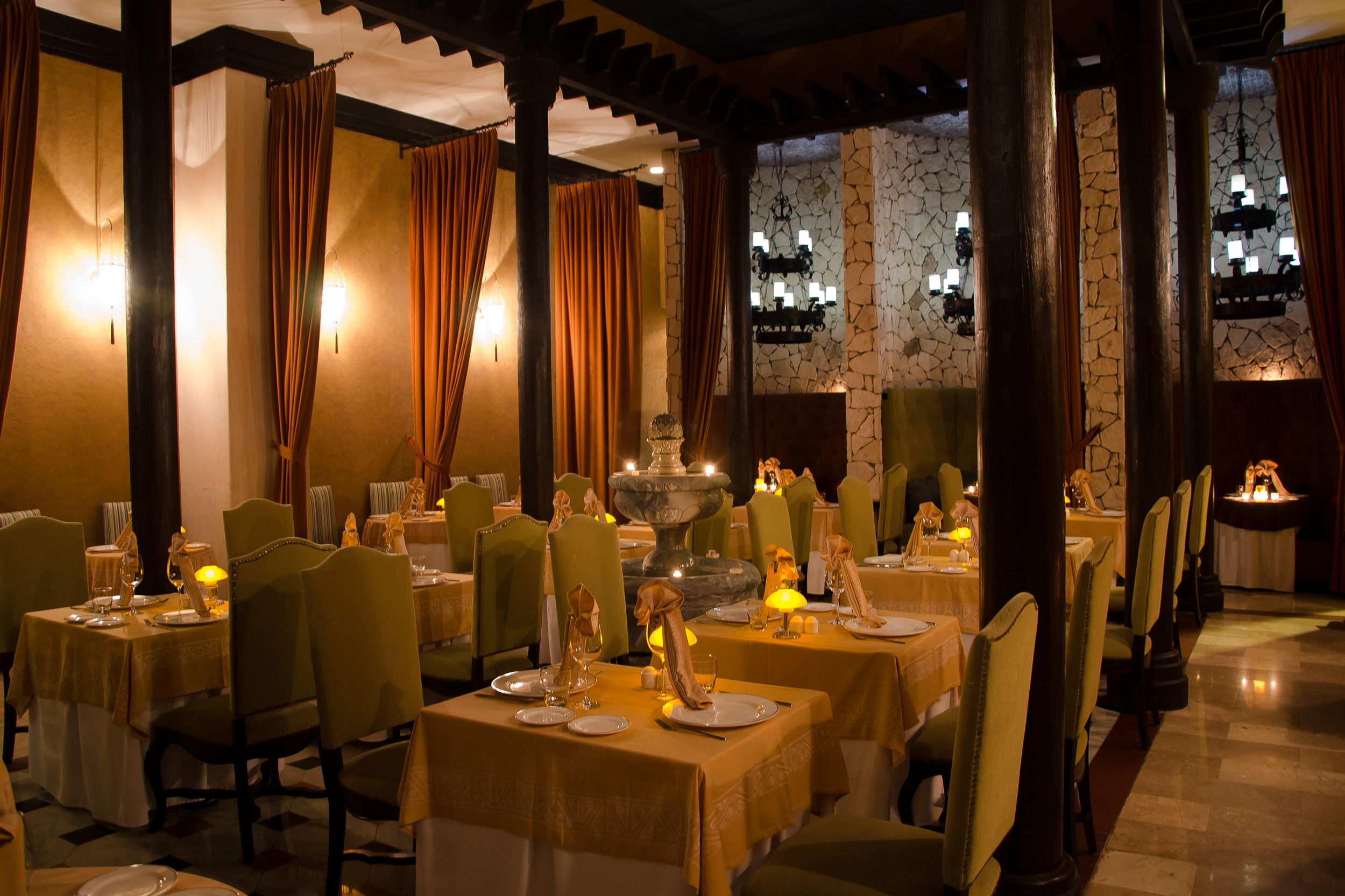 Dining Drinks Previous Next